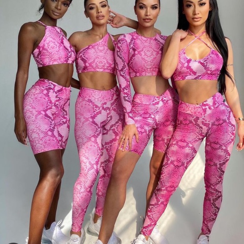 LICI FIT BARBIE BOA SET SOLD OUT ONLINE